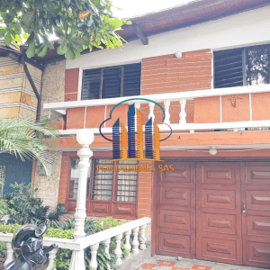 CASA LAURELES-- SAN CAYETANO