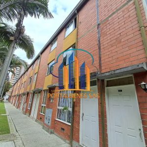 CASA EN VENTA-- GUAYABAL