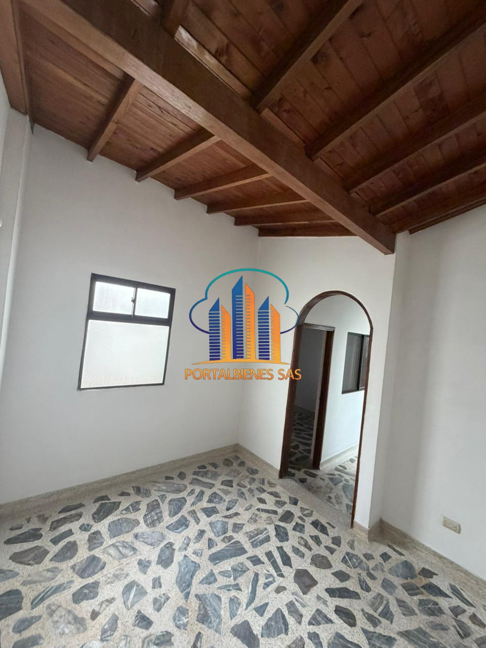 CASA-- LAURELES - Imagen 6