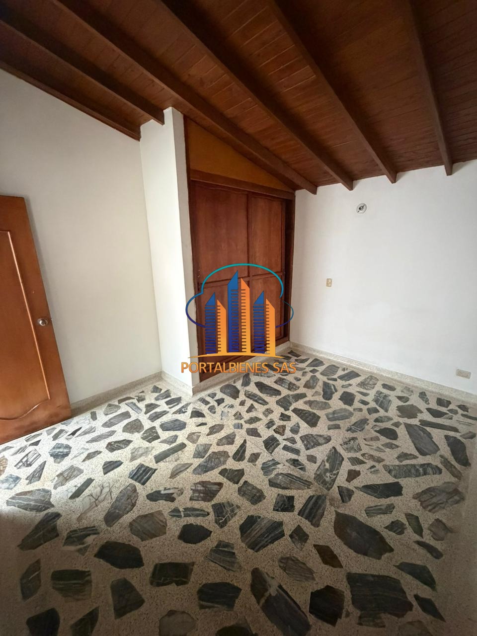 CASA-- LAURELES - Imagen 10