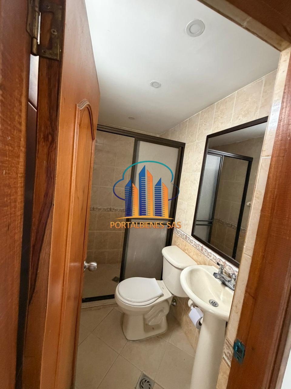 CASA-- LAURELES - Imagen 15