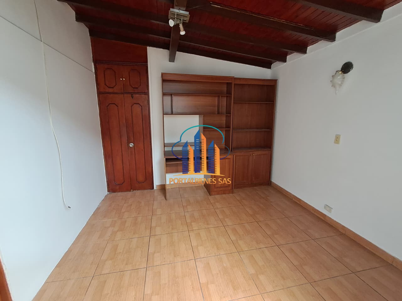 CASA LAURELES-- SAN CAYETANO - Imagen 4