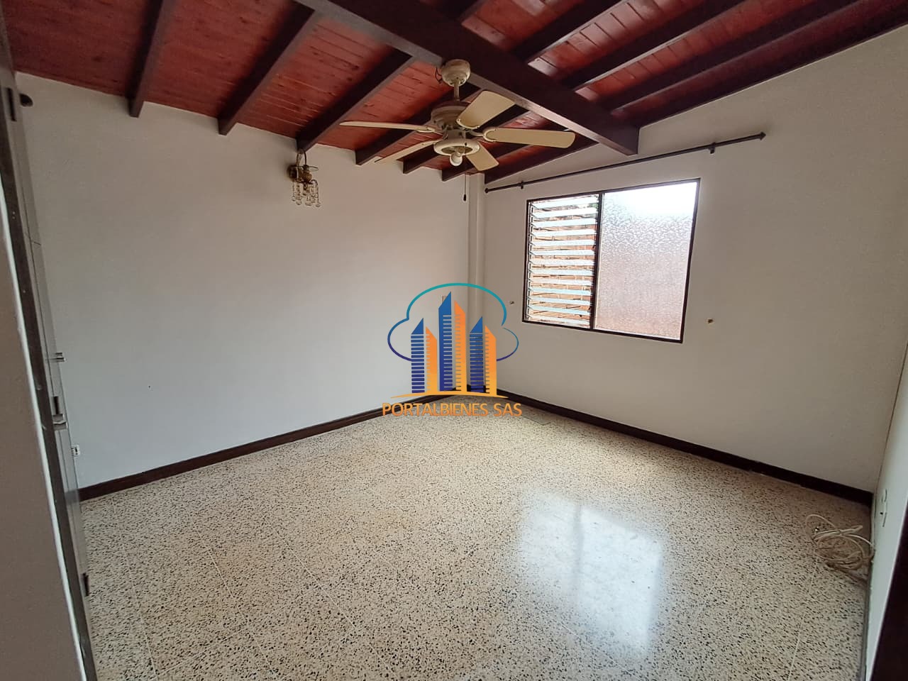 CASA LAURELES-- SAN CAYETANO - Imagen 9