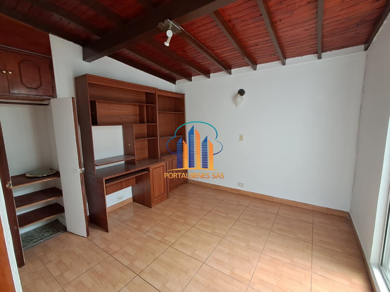 CASA LAURELES-- SAN CAYETANO - Imagen 12